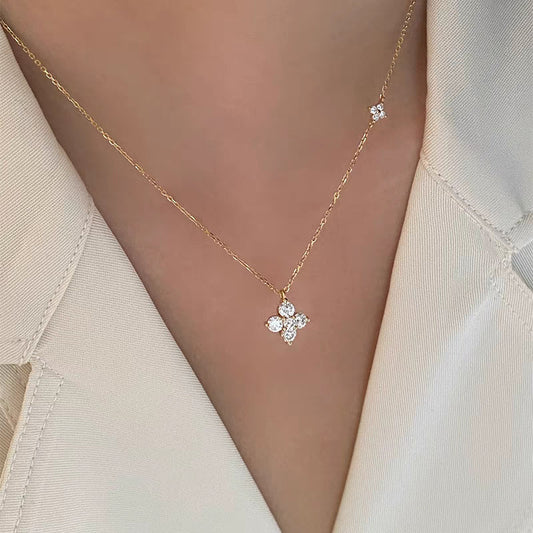 Fashion Temperament Clover Clavicle Chain Female