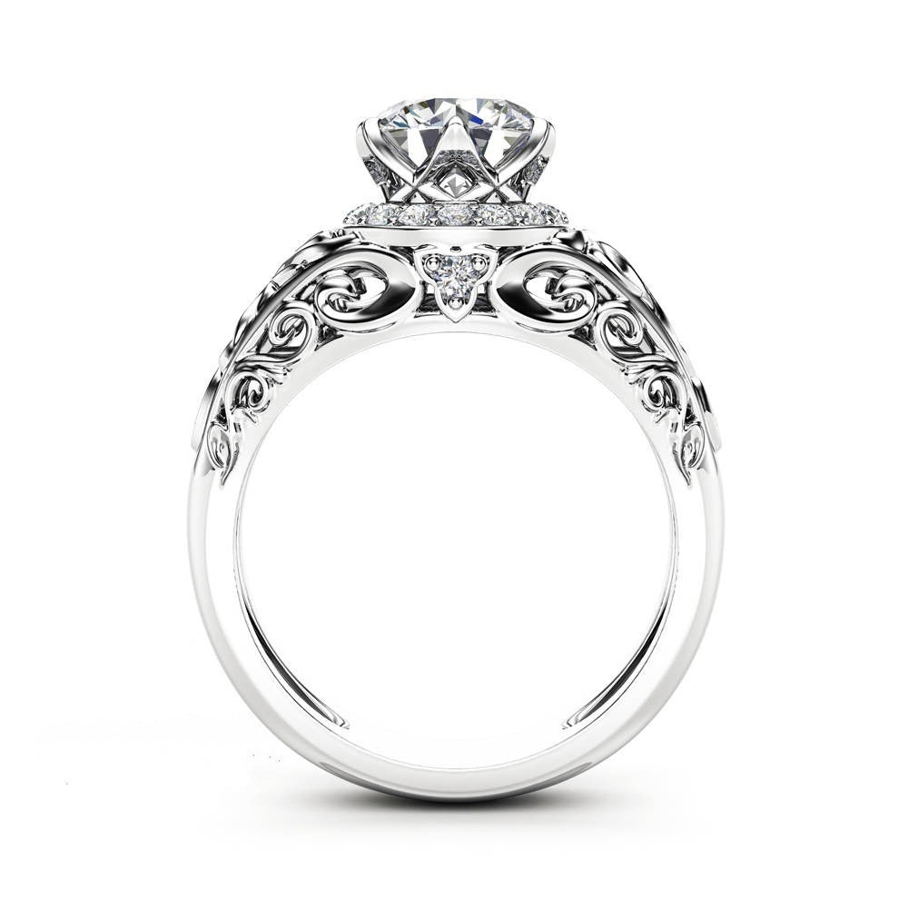 New Hollow Pattern Diamond-studded Ring